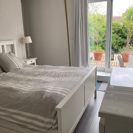 Отель Grande Chambre + Chambre D'Appoint Роншен Экстерьер фото
